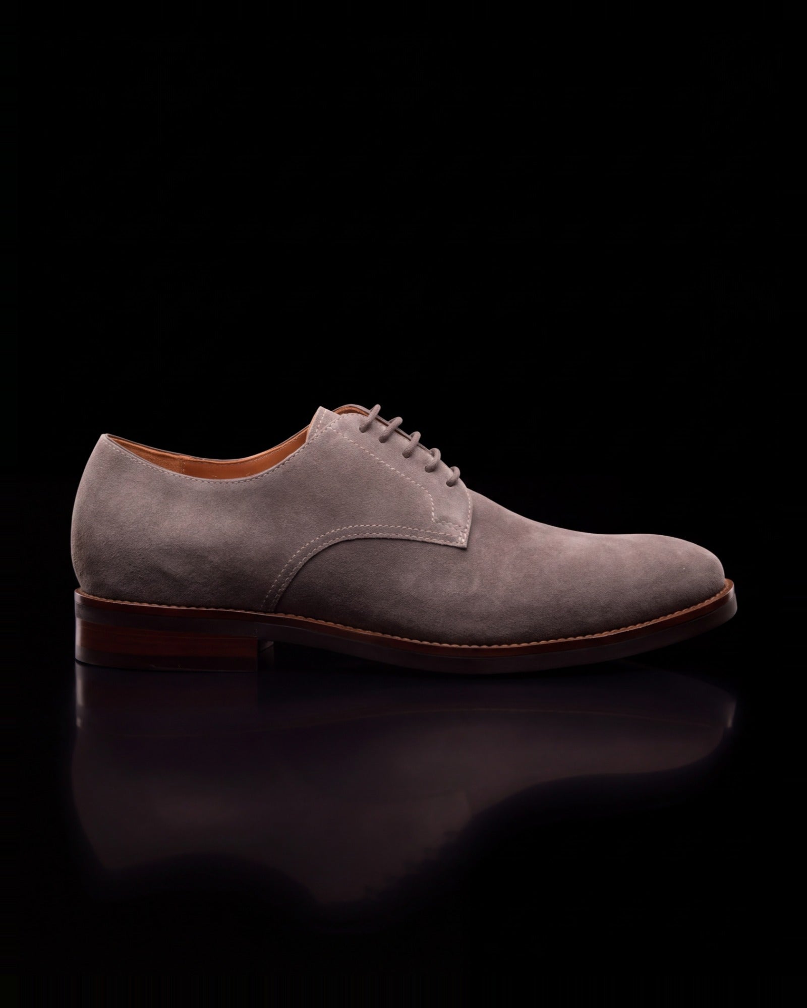 Shelby, lace-up in gray suede, side view