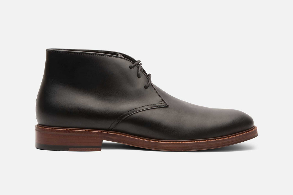 The Austin chukka boot in black, side profile