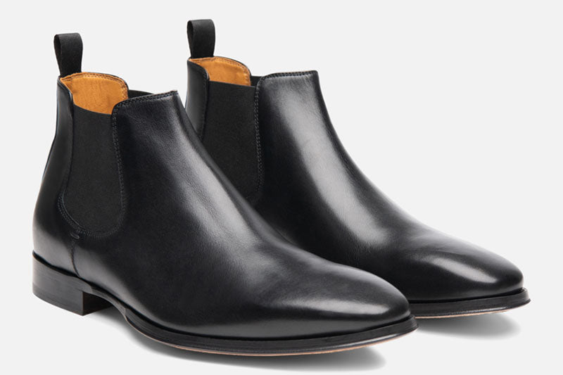  Gordon Rush Jordan Chelsea Boot Black Side View Pair